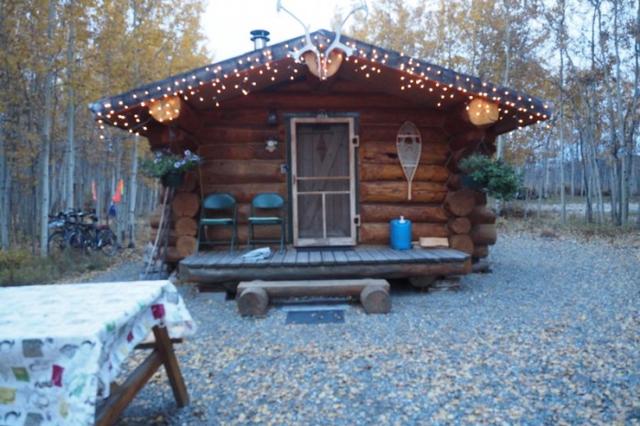Canada 122 - Our cute log cabin