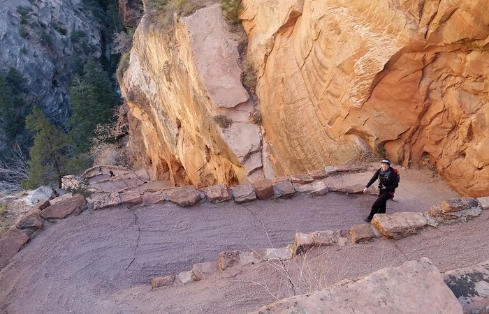 USA Road Trip - Hiking "the wiggle" on the Angels Landing Trail, Zion National Park, Utah