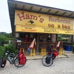 Our lunch stop ... Ham's BBQ on a Bun, Belize