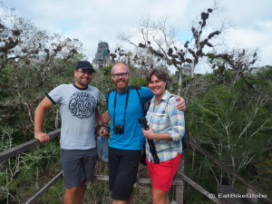 Enjoying Tikal with Ellen and Elmar from Fietsjunks!