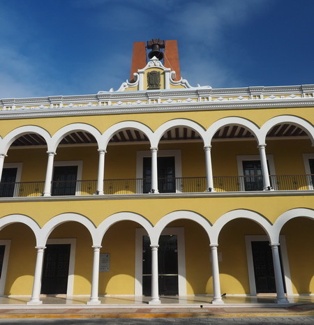 Mexican Road Trip - The beautiful Centro Cultural "El Palacio" (Museo de Fortificaciones, Comercio y Navegación), Campeche, Campeche, Mexico