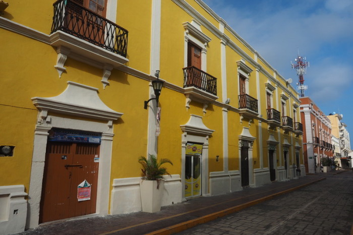 Mexican Road Trip - The colourful streets of Campeche! Campeche, Mexico