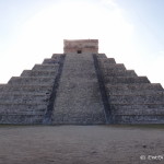The impressive stepped pyramid "El Castillo", Chichen Itza, Yucatan, Mexico
