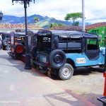 Jeeps transport hikers between Salento and Valley de Cocora