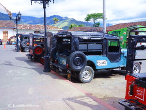 Jeeps transport hikers between Salento and Valley de Cocora