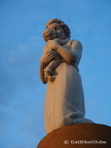 Statue of Mother and Baby, Leon, Nicaragua