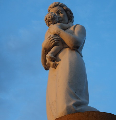 Nicaragua - Statue of Mother and Baby, Leon, Nicaragua 