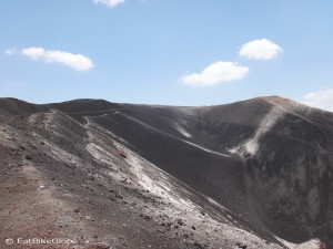 Climbing Cerro Negro Volcano for some volcano boarding!