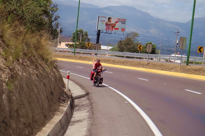 Ecuador - Jo making her way up the final climb to Quito