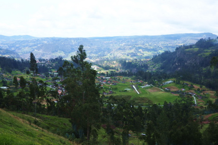 Ecuador - Beautiful views on the way out of Saraguro
