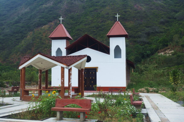 Peru - Cute church on the way to Chachapoyas