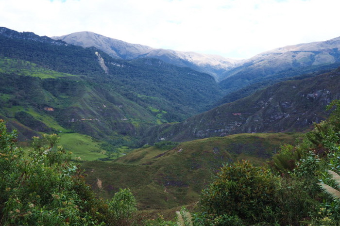Peru - Views on the way to the Calla Calla Pass
