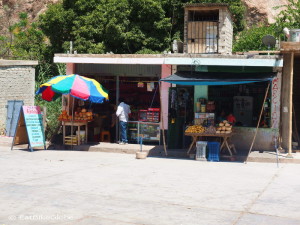 Fruit stands in Chacanto (near Balsas)
