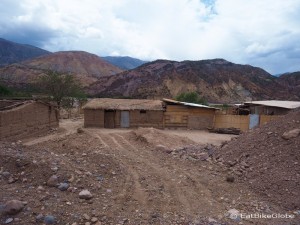 Local houses on the way to Huanta