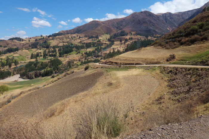 Peru  - On the road to Mollepata