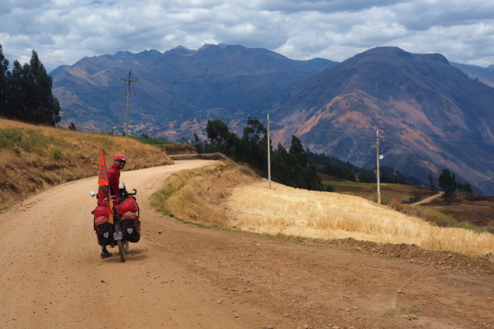 Peru  - On the descent into Mollepata