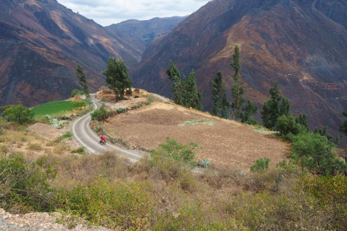 Peru - The descent from Mollepata was paved - yippee!