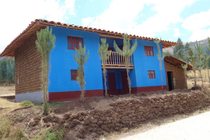Peru  - Lovely blue house on the way to Angasmarca