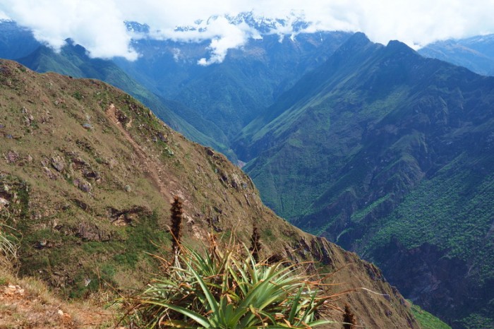 Peru - Day 1: Beautiful views on our descent to the river