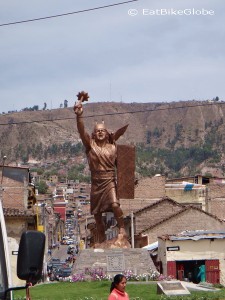 Huge bronze statue seen while exiting Ayacucho