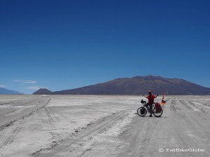 We made it to Salar de Coipasa ... but which road to take now?