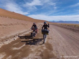 Day 7 of the Laguna Route: Jo and Mylene on the way to Lagunas Verde and Blanca